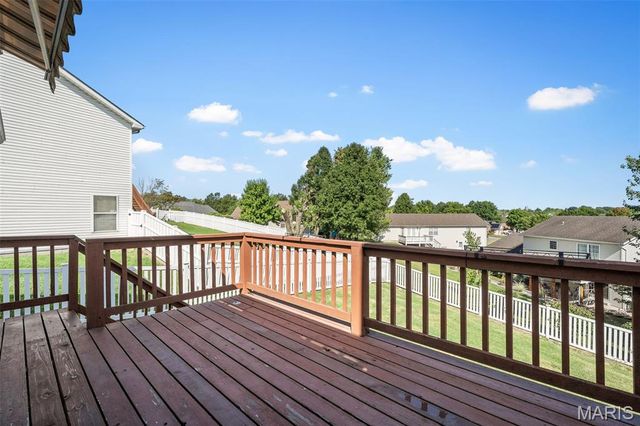 203 Wenona Drive, Washington, MO 63090