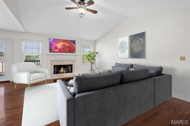 203 Wenona Drive, Washington, MO 63090