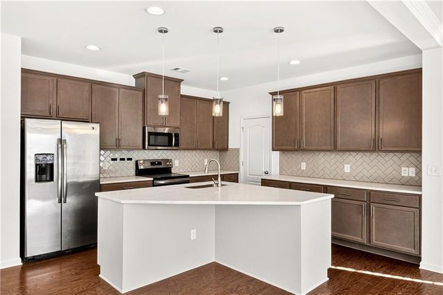 7789 Rutgers Circle, Fairburn, GA 30213