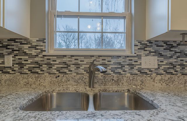 9 Creekside Drive, Florence, KY 41042