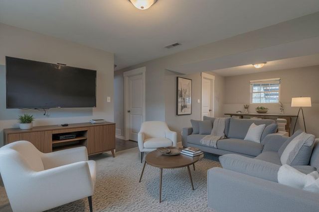 9 Creekside Drive, Florence, KY 41042