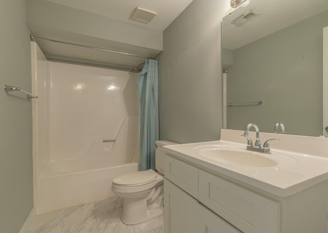 9 Creekside Drive, Florence, KY 41042