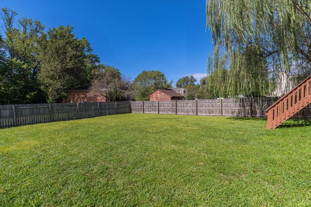 9 Creekside Drive, Florence, KY 41042