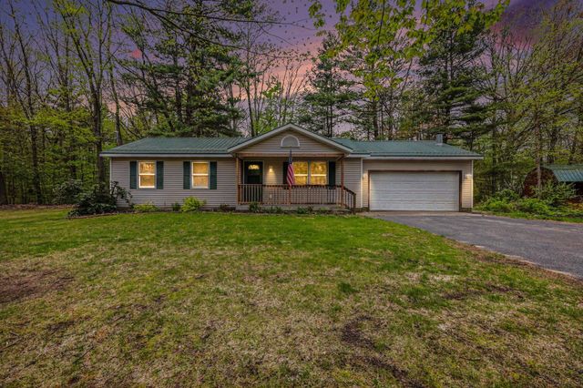 15441 Meddler Avenue NE, Gowen, MI 49326