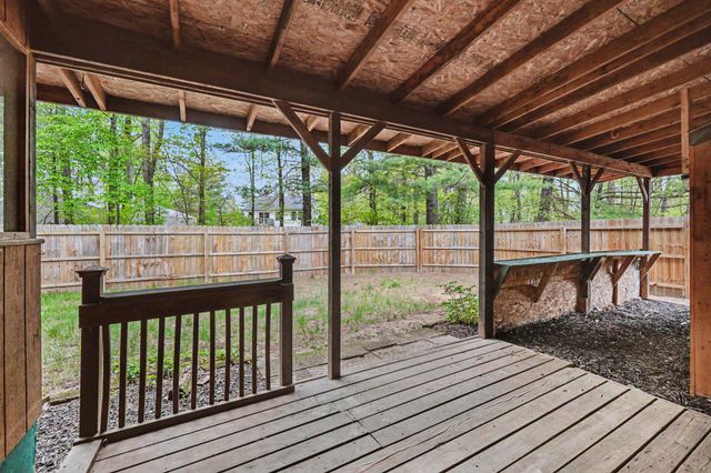 15441 Meddler Avenue NE, Gowen, MI 49326