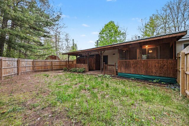 15441 Meddler Avenue NE, Gowen, MI 49326