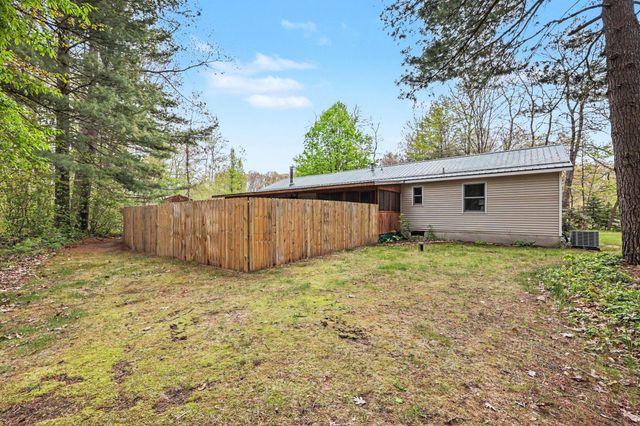 15441 Meddler Avenue NE, Gowen, MI 49326