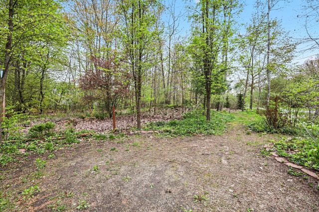 15441 Meddler Avenue NE, Gowen, MI 49326