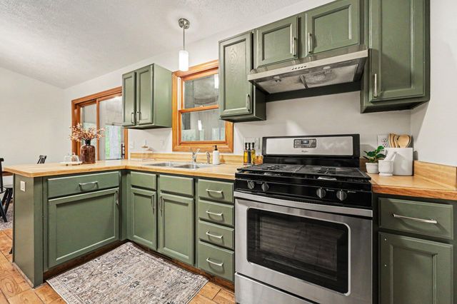 15441 Meddler Avenue NE, Gowen, MI 49326