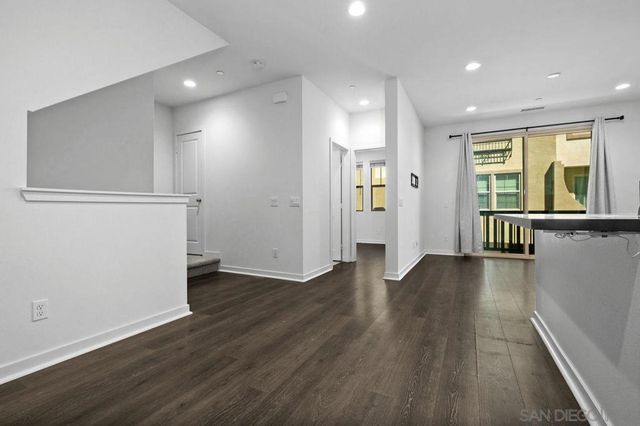 340 Waterbury Ct, Santee, CA 92071