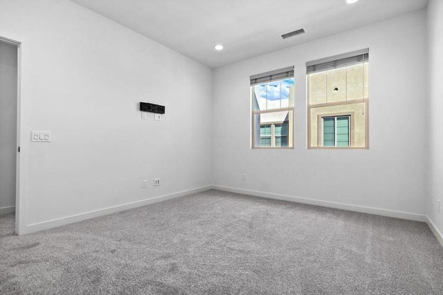 340 Waterbury Ct, Santee, CA 92071