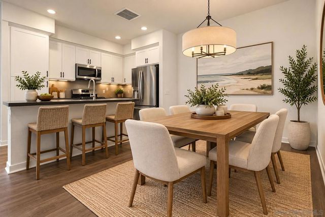 340 Waterbury Ct, Santee, CA 92071