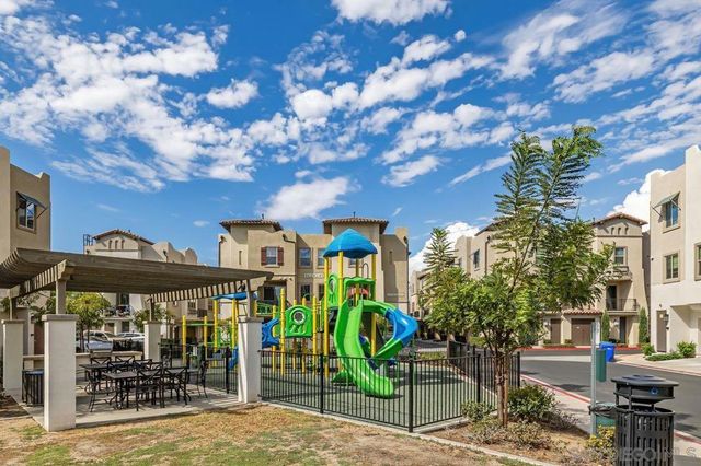 340 Waterbury Ct, Santee, CA 92071