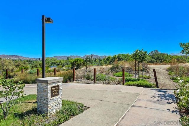 340 Waterbury Ct, Santee, CA 92071