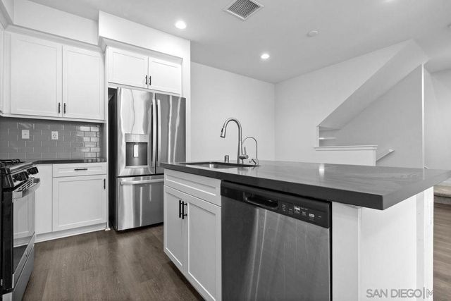 340 Waterbury Ct, Santee, CA 92071