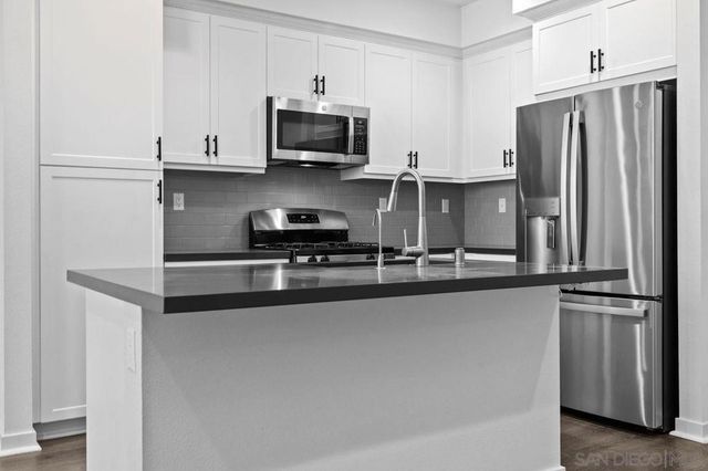 340 Waterbury Ct, Santee, CA 92071