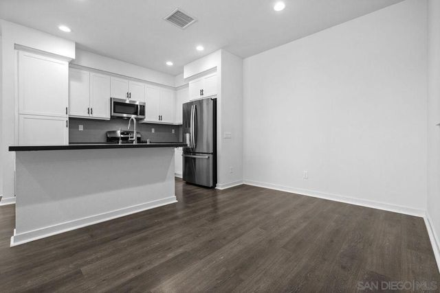 340 Waterbury Ct, Santee, CA 92071