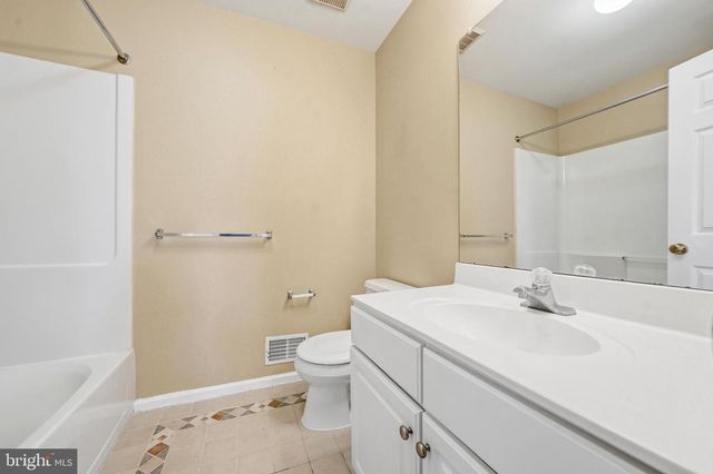 445 TUVIRA LN, Cherry Hill, NJ 08003
