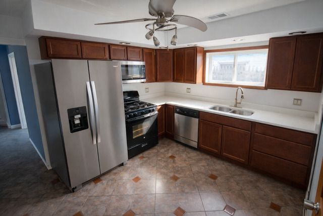 17115 Park Avenue, Lansing, IL 60438