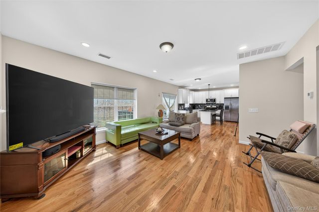 98 Bender Road, Westtown, NY 10998