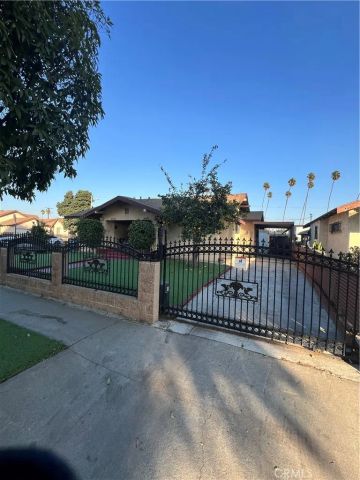 1560 E 66th Street, Los Angeles, CA 90001