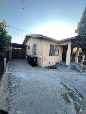 1560 E 66th Street, Los Angeles, CA 90001