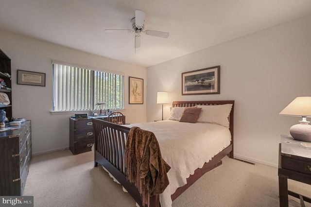 69 S TURNBERRY DR, Dover, DE 19904