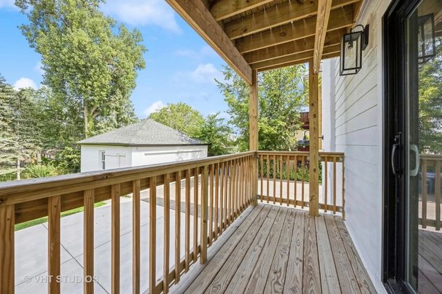 823 N La Grange Road 1, La Grange Park, IL 60526