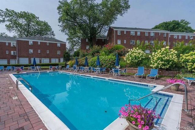 441 W Main Street 3B, Huntington, NY 11743
