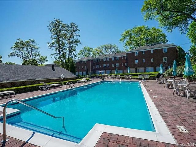441 W Main Street 3B, Huntington, NY 11743