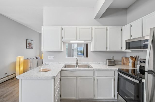 1811 Elliot Avenue 2, Minneapolis, MN 55404