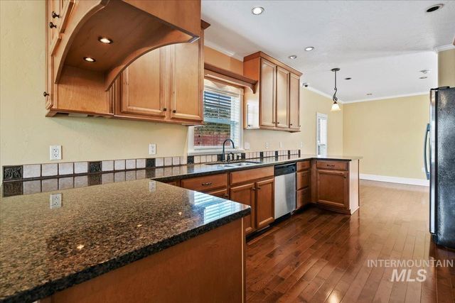 520 N 16th, Nampa, ID 83687