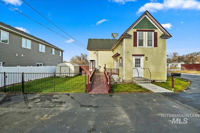 520 N 16th, Nampa, ID 83687