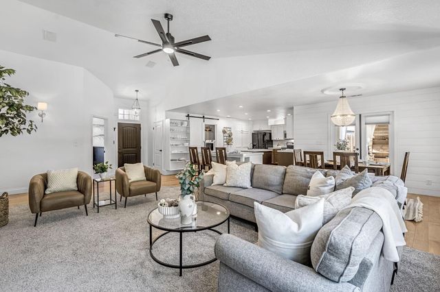 2361 Cromwell Avenue, Clovis, CA 93611