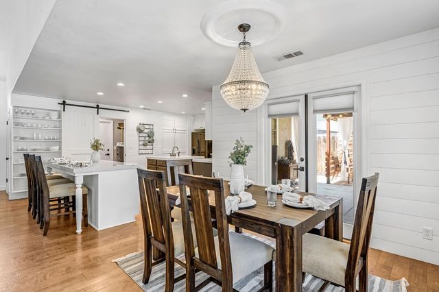 2361 Cromwell Avenue, Clovis, CA 93611