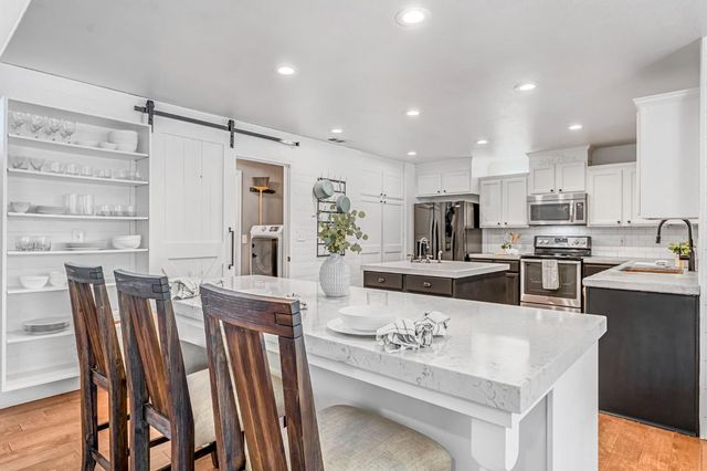 2361 Cromwell Avenue, Clovis, CA 93611