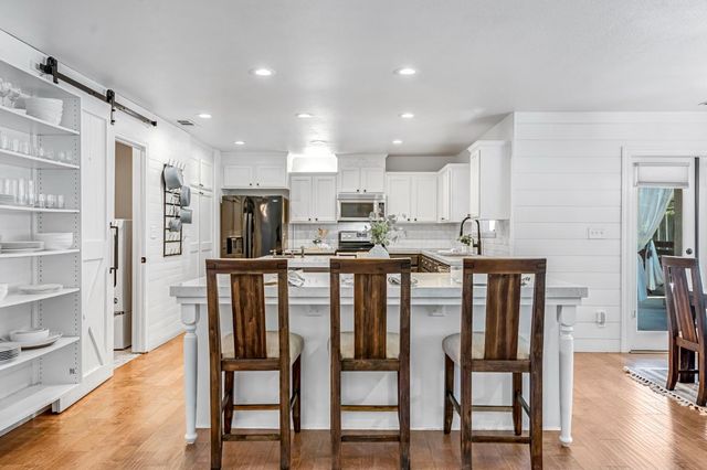 2361 Cromwell Avenue, Clovis, CA 93611