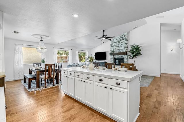 2361 Cromwell Avenue, Clovis, CA 93611