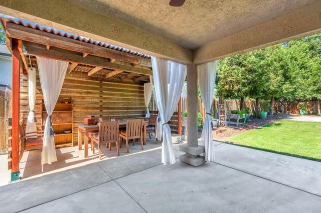 2361 Cromwell Avenue, Clovis, CA 93611