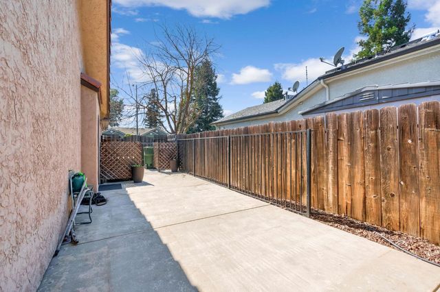 2361 Cromwell Avenue, Clovis, CA 93611