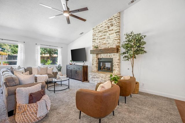 2361 Cromwell Avenue, Clovis, CA 93611