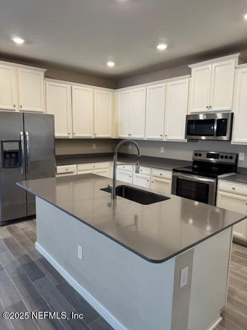 4137 ARBOR MILL Circle, Orange Park, FL 32065