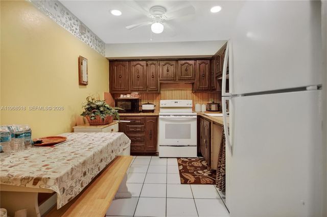 470 N Laurel 4, Margate, FL 33063