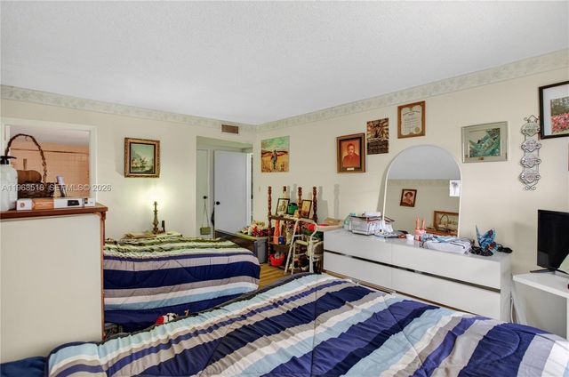 470 N Laurel 4, Margate, FL 33063