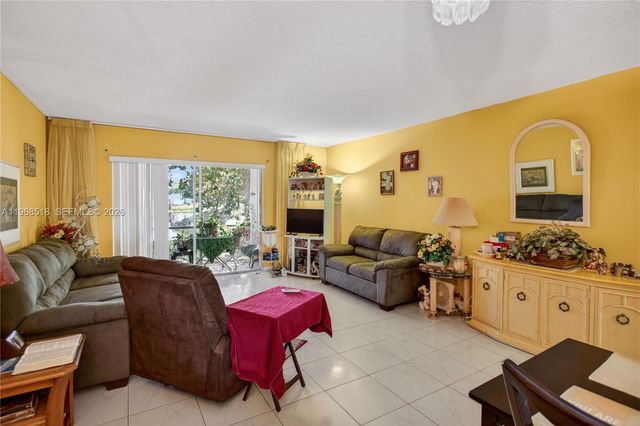 470 N Laurel 4, Margate, FL 33063