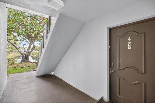 470 N Laurel 4, Margate, FL 33063