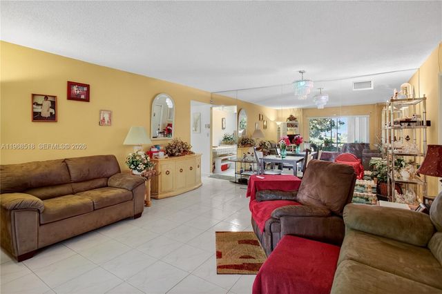 470 N Laurel 4, Margate, FL 33063