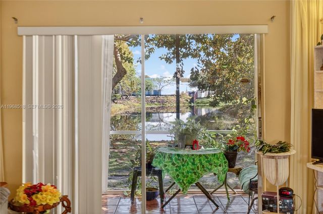 470 N Laurel 4, Margate, FL 33063