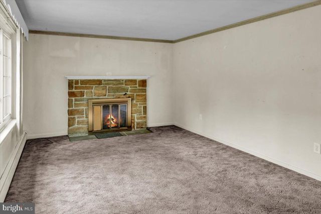 6 FREED AVE, Spring City, PA 19475