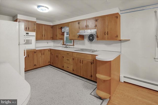 6 FREED AVE, Spring City, PA 19475